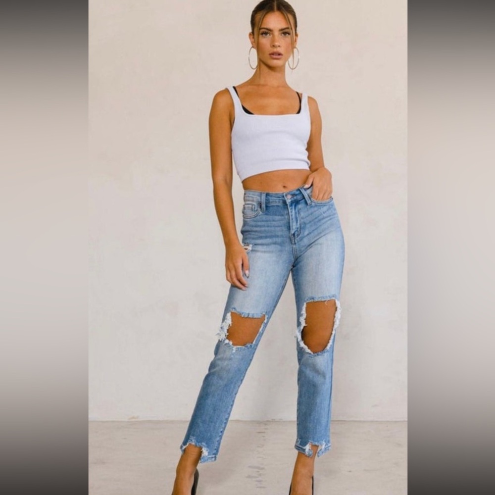 Vibrant Monroe Destroyed Mid Rise Straight Jeans